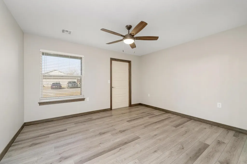 320 N Warren Rose Hill KS 67133