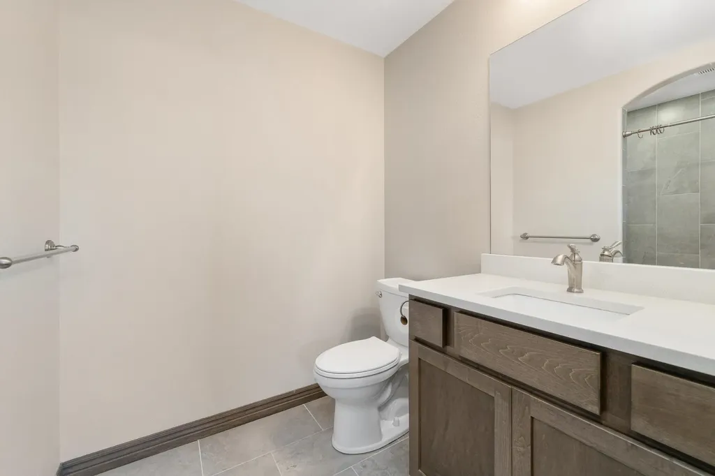 320 N Warren Rose Hill KS 67133