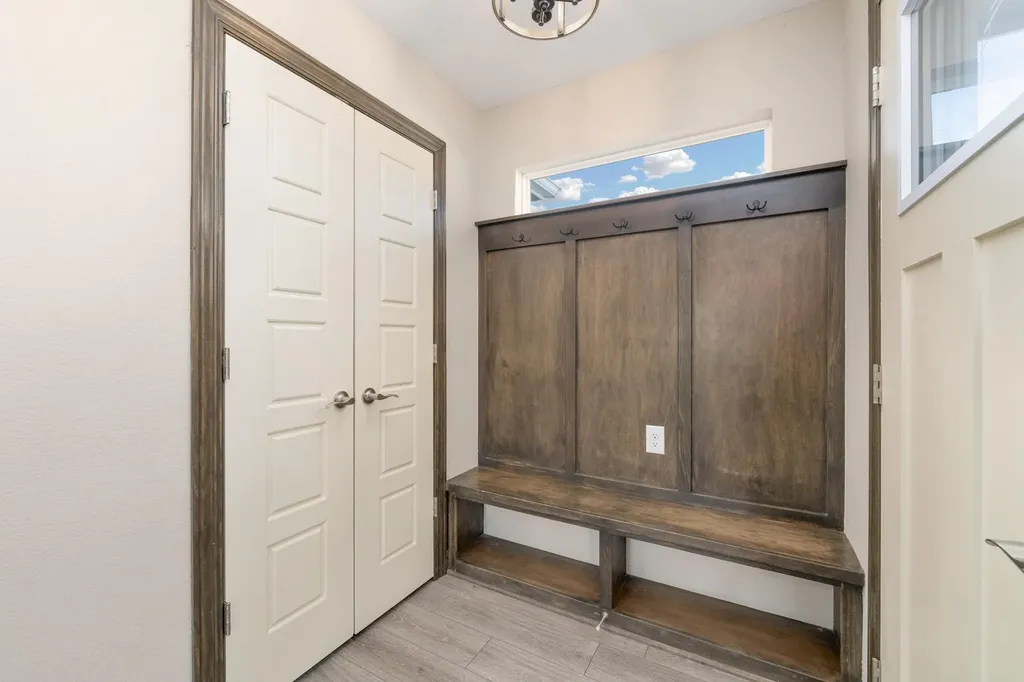 320 N Warren Rose Hill KS 67133