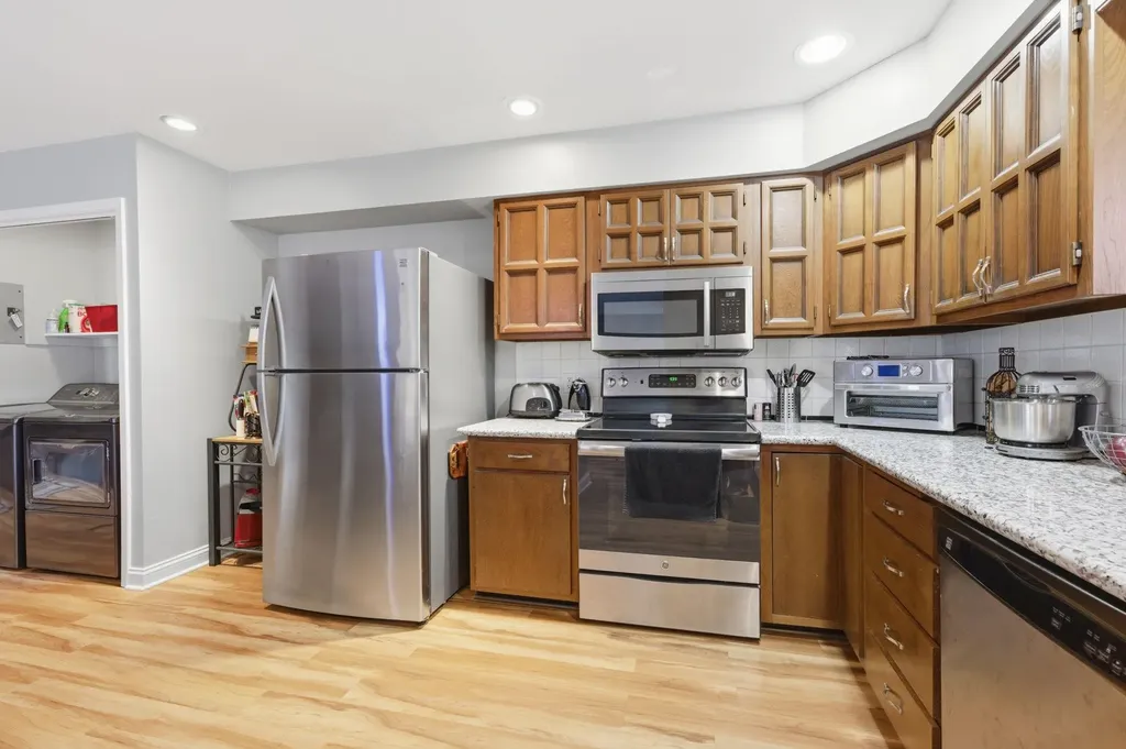 8201 E Harry Street Wichita KS 67207