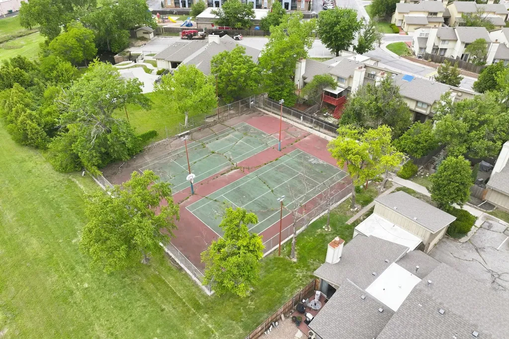 8201 E Harry Street Wichita KS 67207