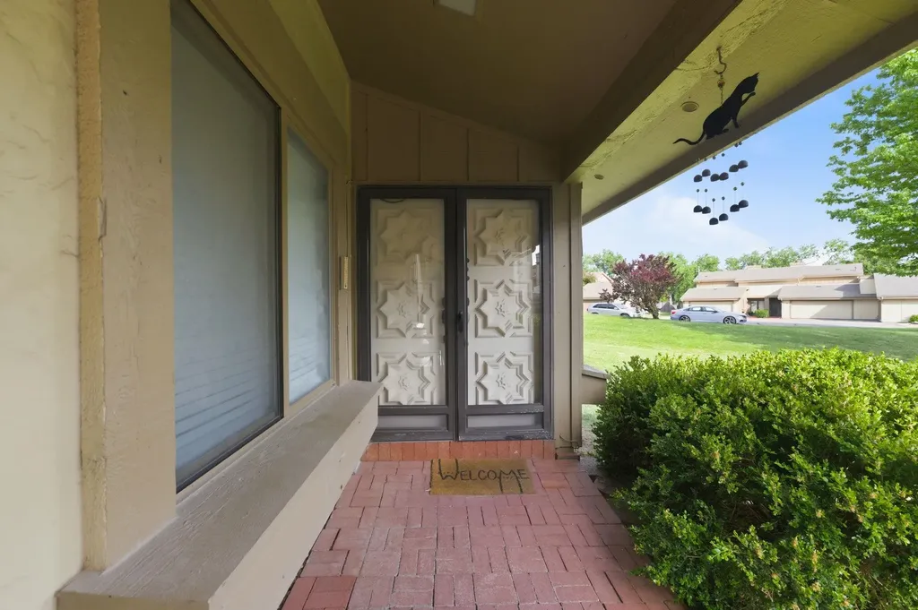 8201 E Harry Street Wichita KS 67207