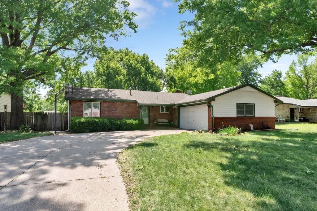 1304 N Denmark Street Wichita KS 67212