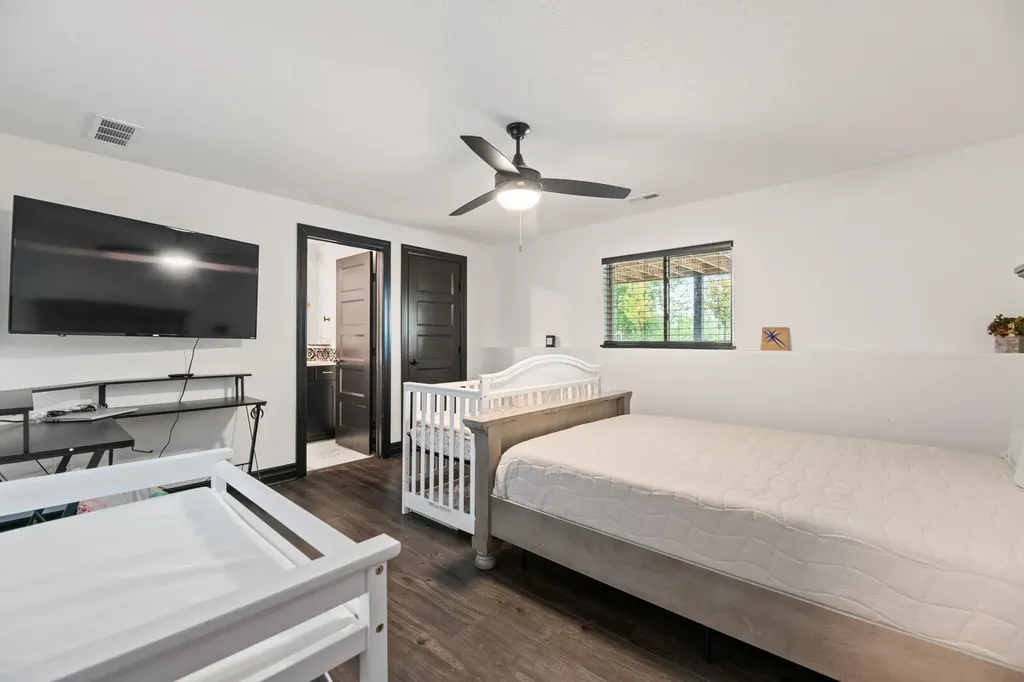 5817 N Edwards Court Wichita KS 67204