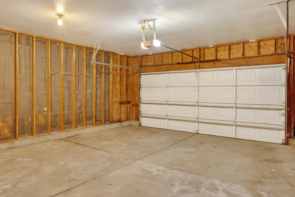 13610 E Deerfield Trail Derby KS 67037