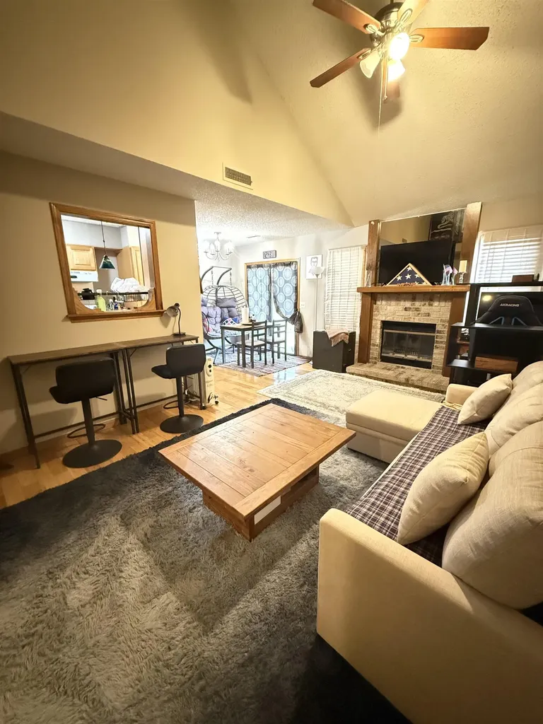 2022 N Old Manor Road Wichita KS 67208