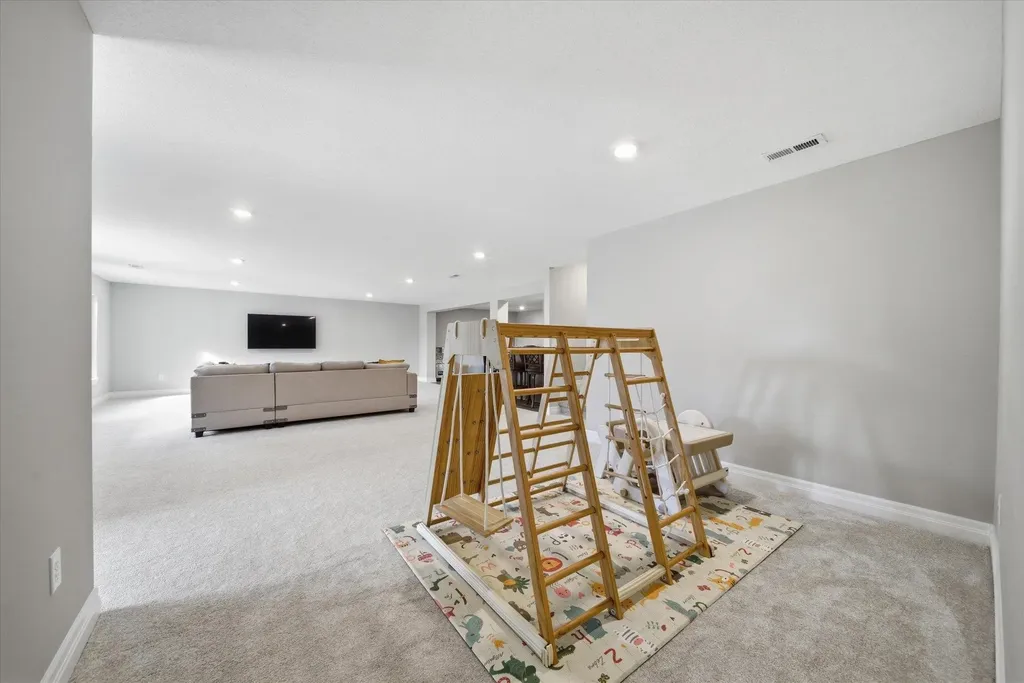 3616 N Crest Court Wichita KS 67226