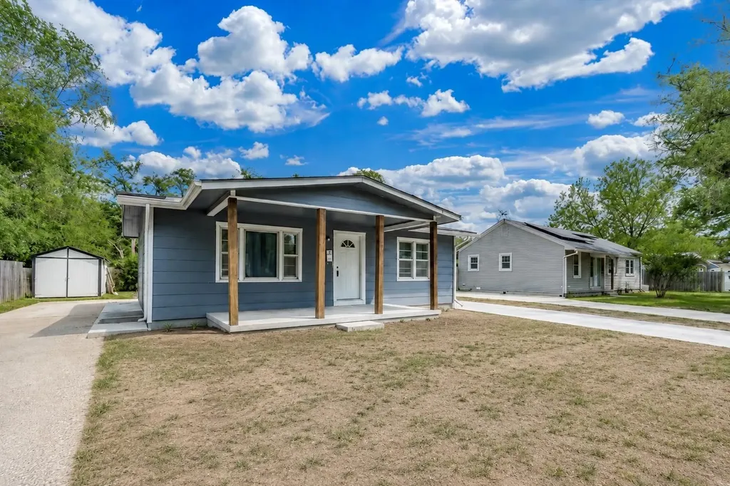 3238 S Edwards Wichita KS 67217
