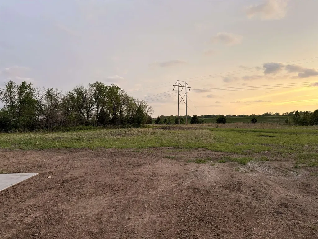 4913 W Calvert Wichita KS 67215