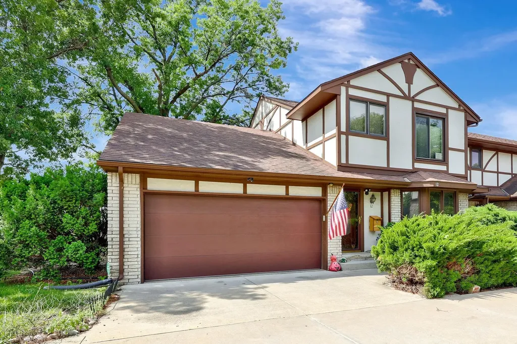 641 N Woodlawn Wichita KS 67208