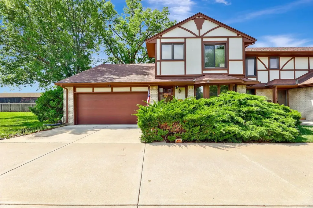 641 N Woodlawn Wichita KS 67208