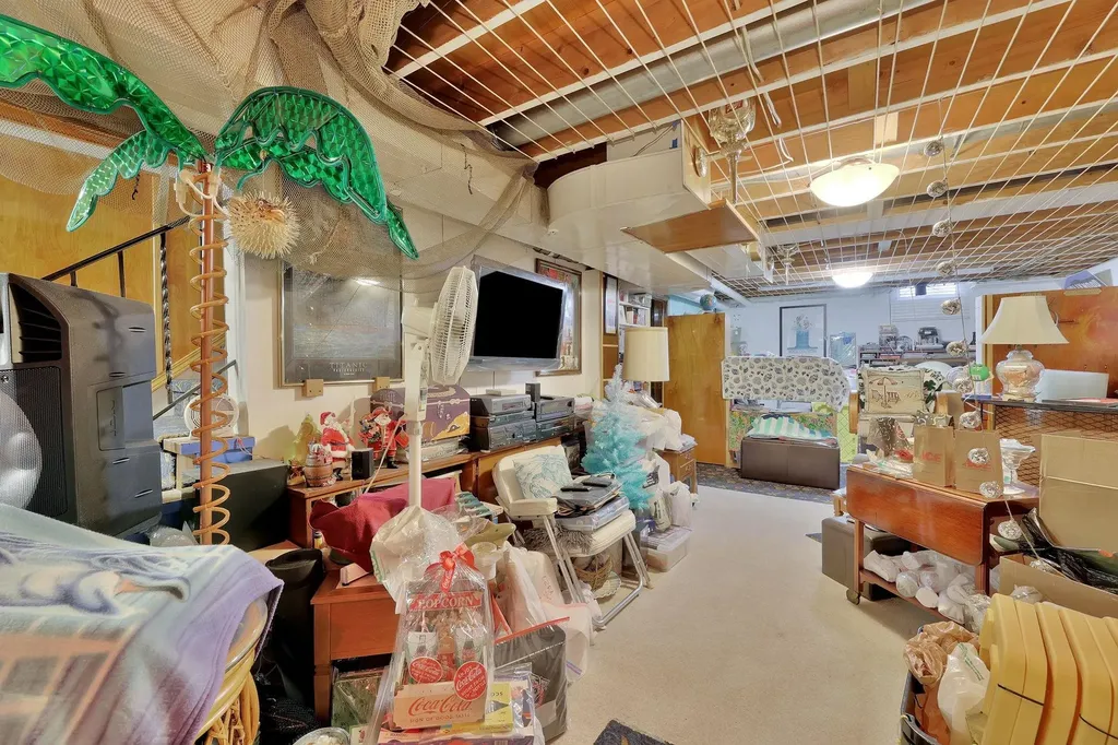 641 N Woodlawn Wichita KS 67208