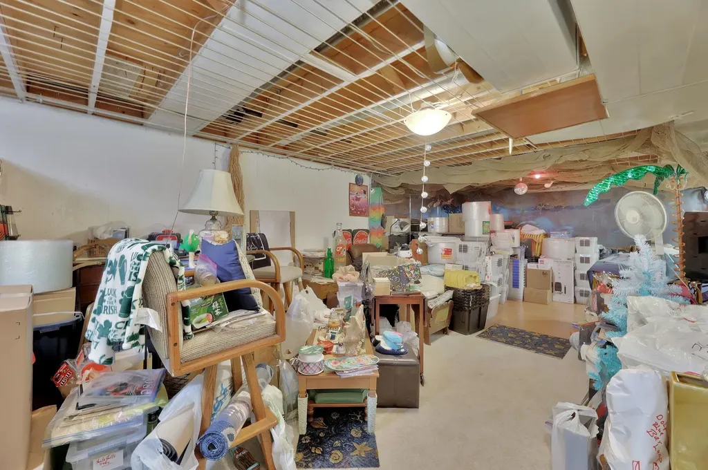 641 N Woodlawn Wichita KS 67208