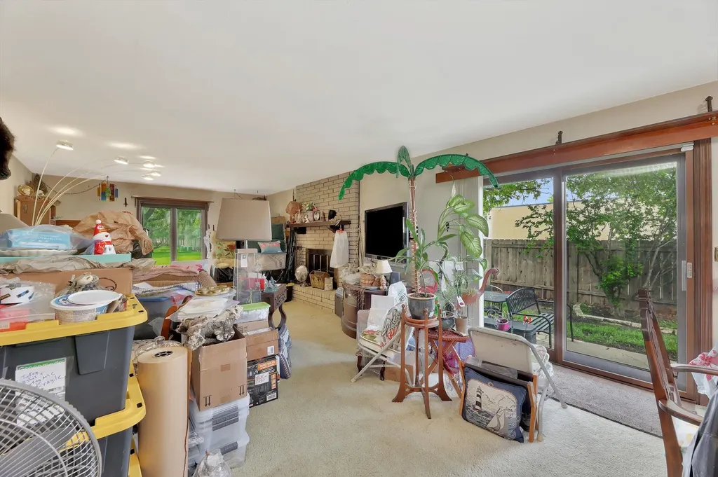 641 N Woodlawn Wichita KS 67208