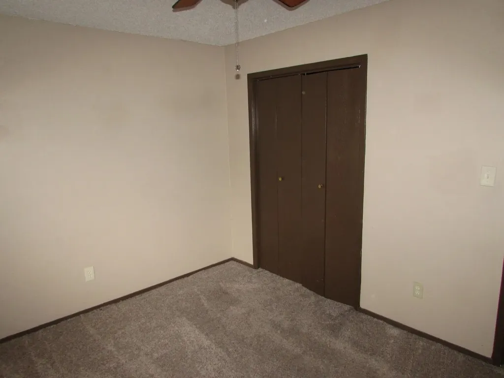 447 S Paula Wichita KS 67209