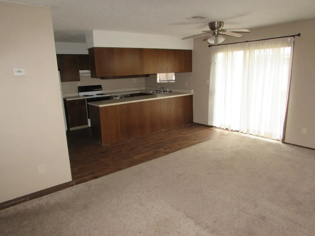 447 S Paula Wichita KS 67209