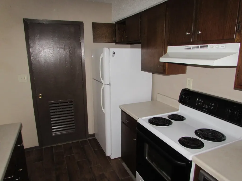 447 S Paula Wichita KS 67209