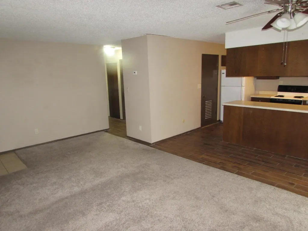 447 S Paula Wichita KS 67209