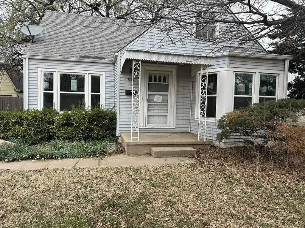 3326 E Clark Wichita KS 67218