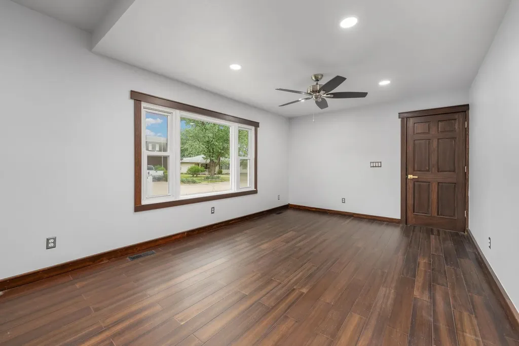 817 W Orchard Wellington KS 67152