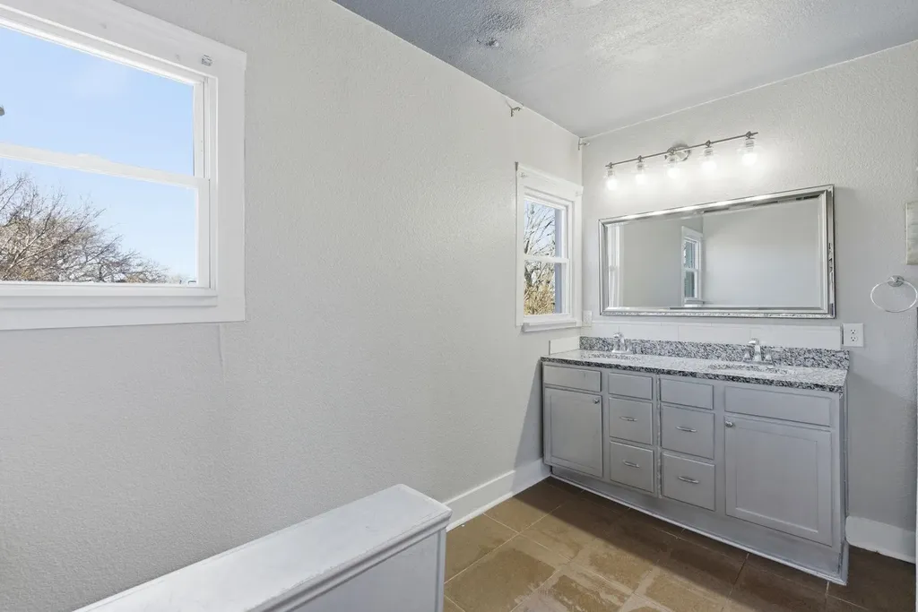 301 S Exposition Street Wichita KS 67213