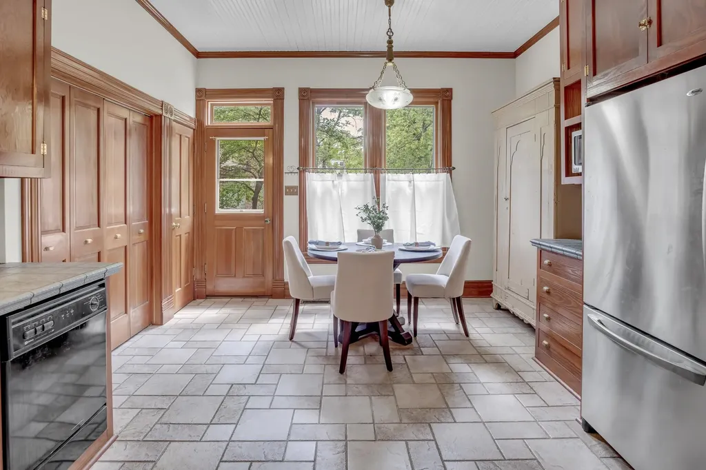 309 E 4th Street Newton KS 67114
