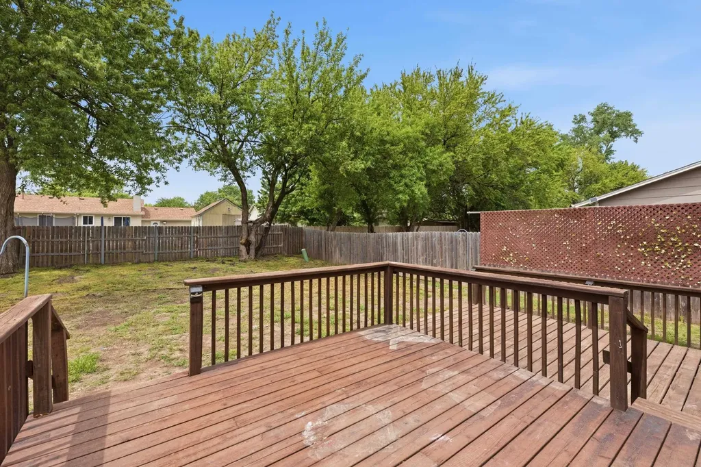 513 N Rutgers Street Wichita KS 67212