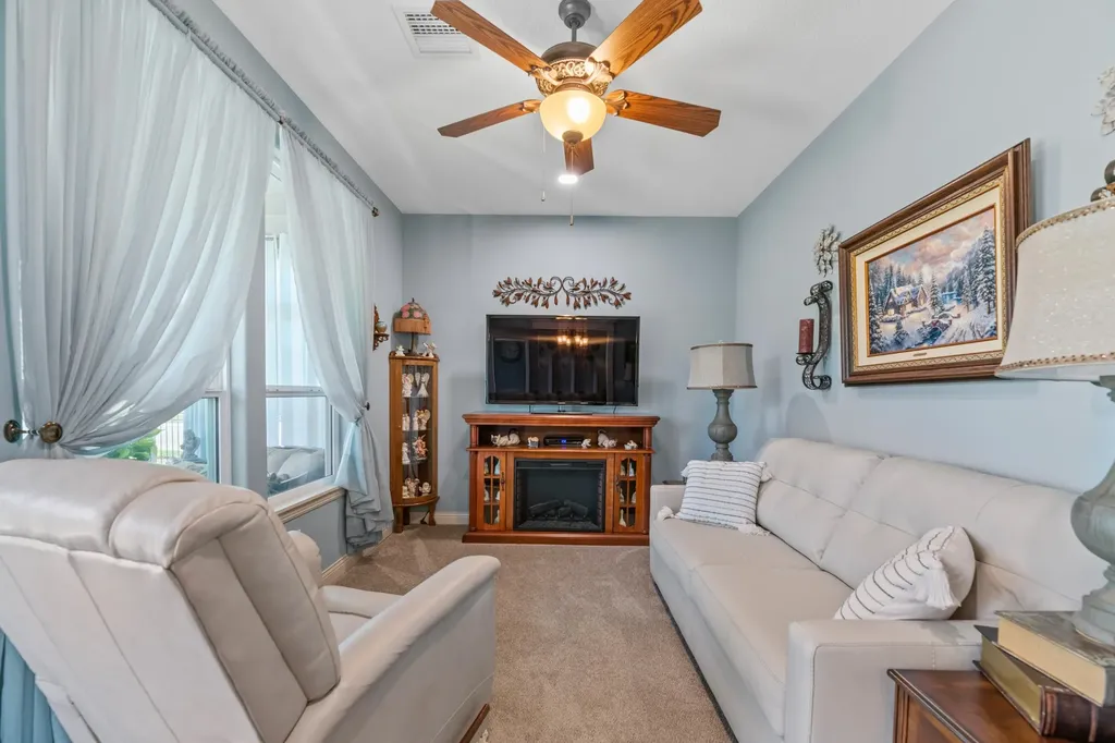 3632 N Lakeway Court Wichita KS 67205