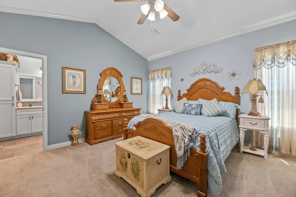 3632 N Lakeway Court Wichita KS 67205