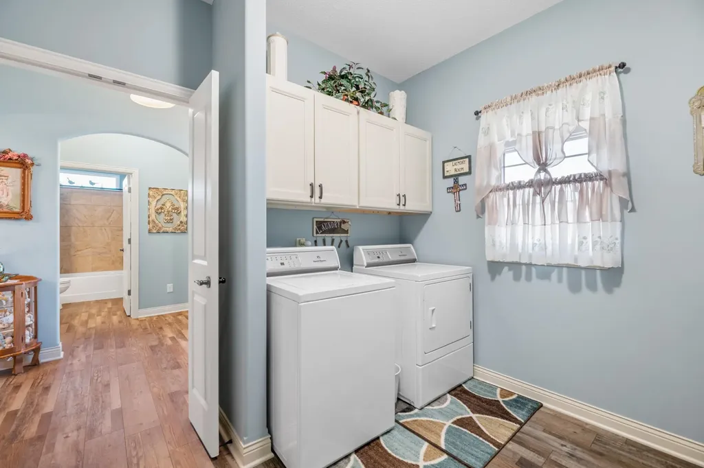 3632 N Lakeway Court Wichita KS 67205