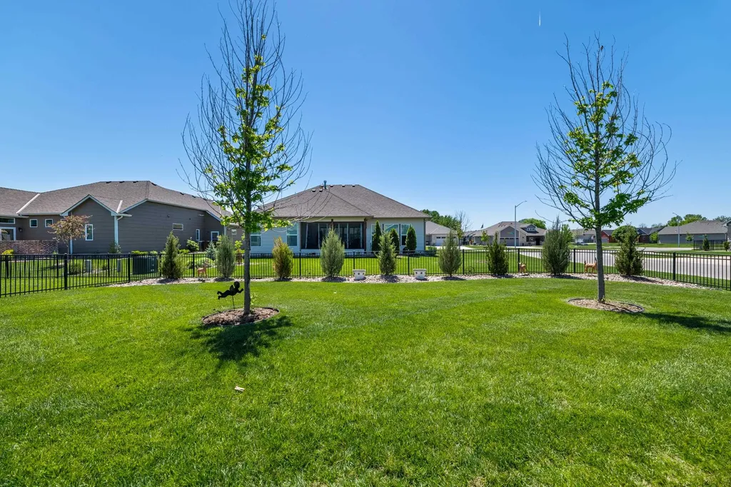 3632 N Lakeway Court Wichita KS 67205