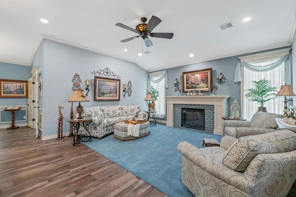 3632 N Lakeway Court Wichita KS 67205