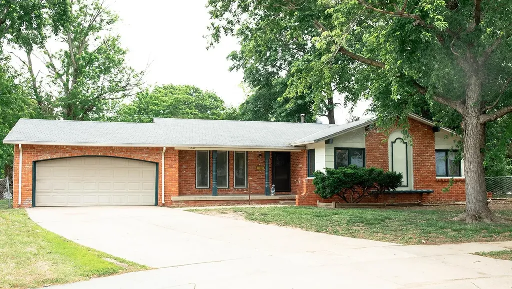 1360 N Murray Wichita KS 67212