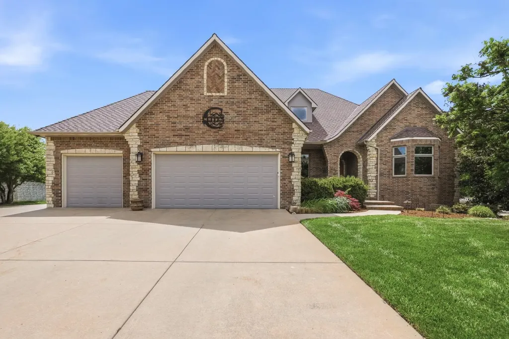 1690 Jason Drive El Dorado KS 67042