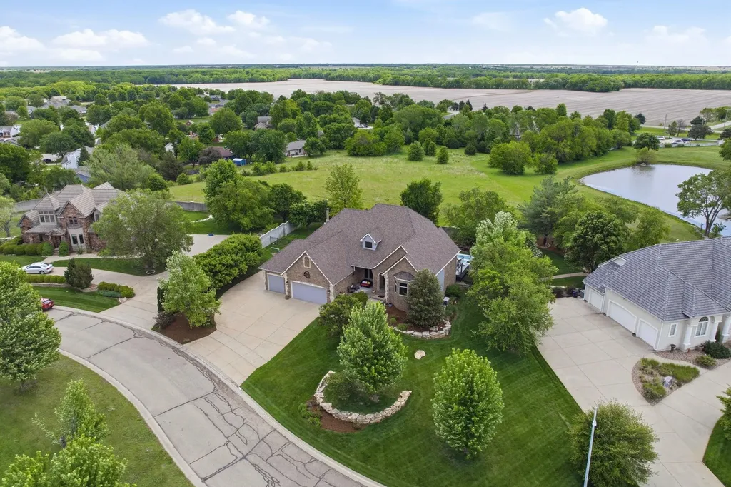 1690 Jason Drive El Dorado KS 67042