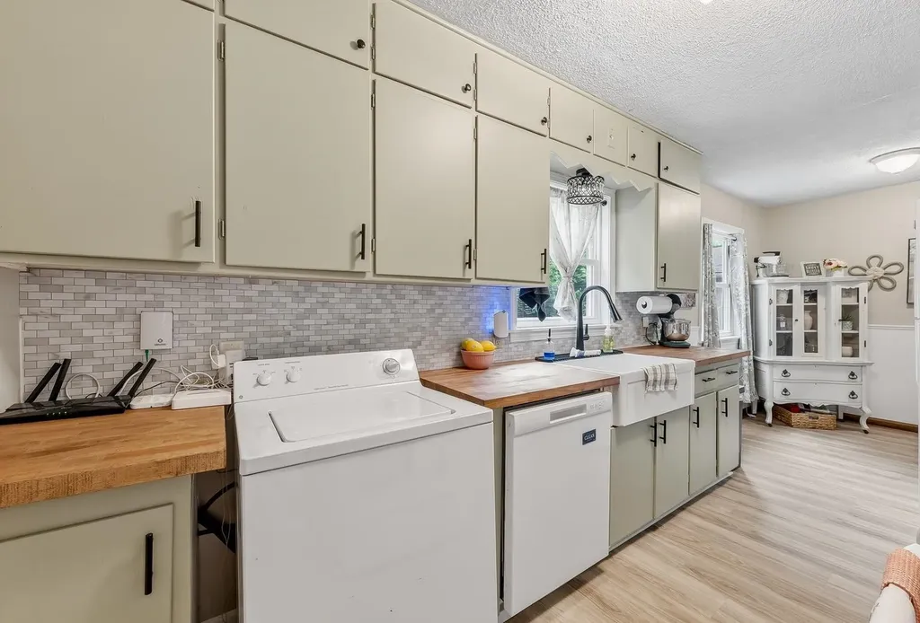 712 E 17th Winfield KS 67156