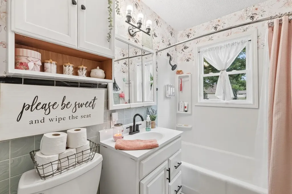 712 E 17th Winfield KS 67156