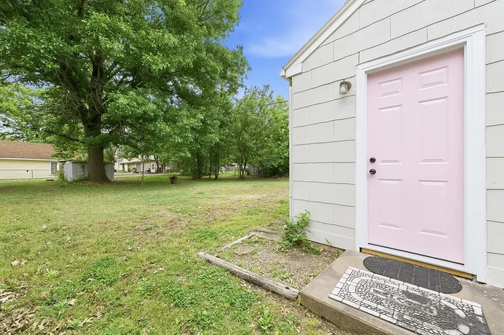 712 E 17th Winfield KS 67156