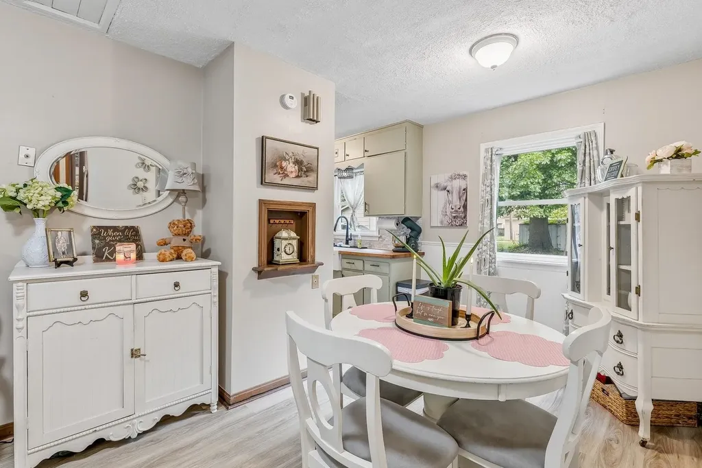 712 E 17th Winfield KS 67156