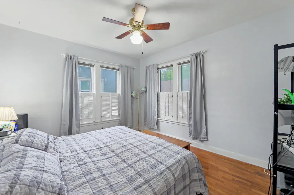 621 E 7th Newton KS 67114