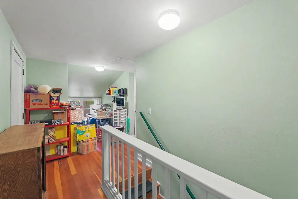 621 E 7th Newton KS 67114