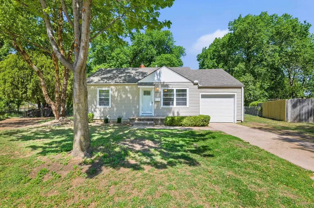 803 S Bleckley Wichita KS 67218