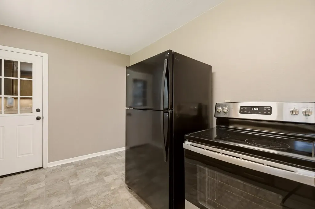 803 S Bleckley Wichita KS 67218