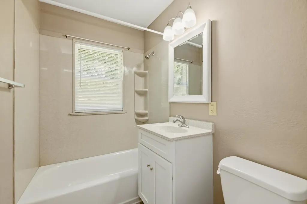 803 S Bleckley Wichita KS 67218