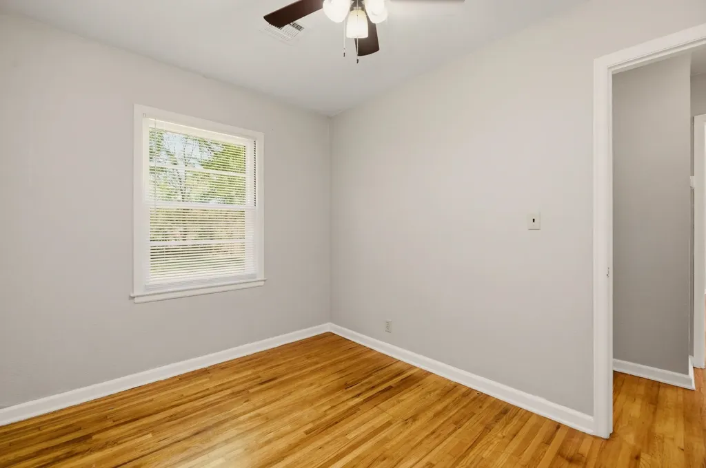 803 S Bleckley Wichita KS 67218