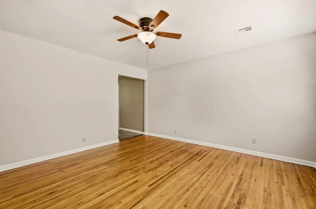 803 S Bleckley Wichita KS 67218