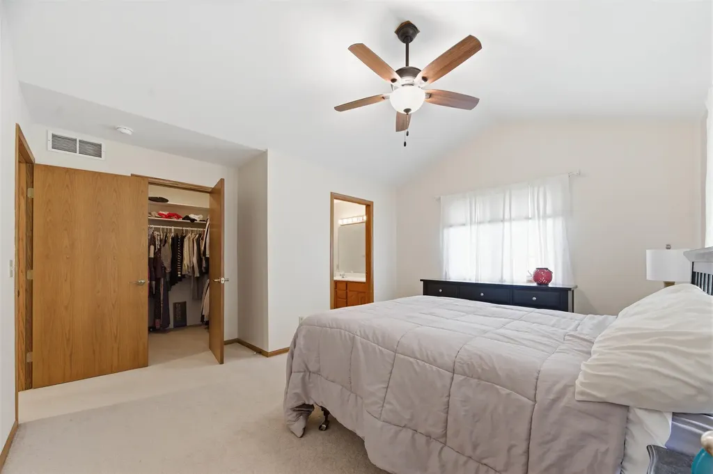 1216 S Chestnut Street Halstead KS 67056