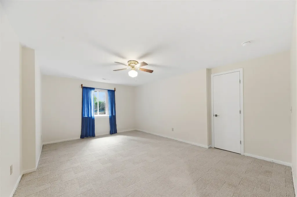 1216 S Chestnut Street Halstead KS 67056