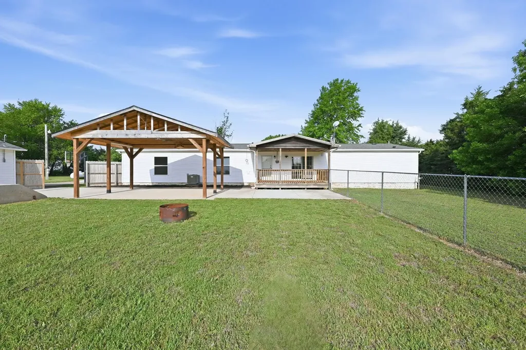 488 N Hydraulic Belle Plaine KS 67013