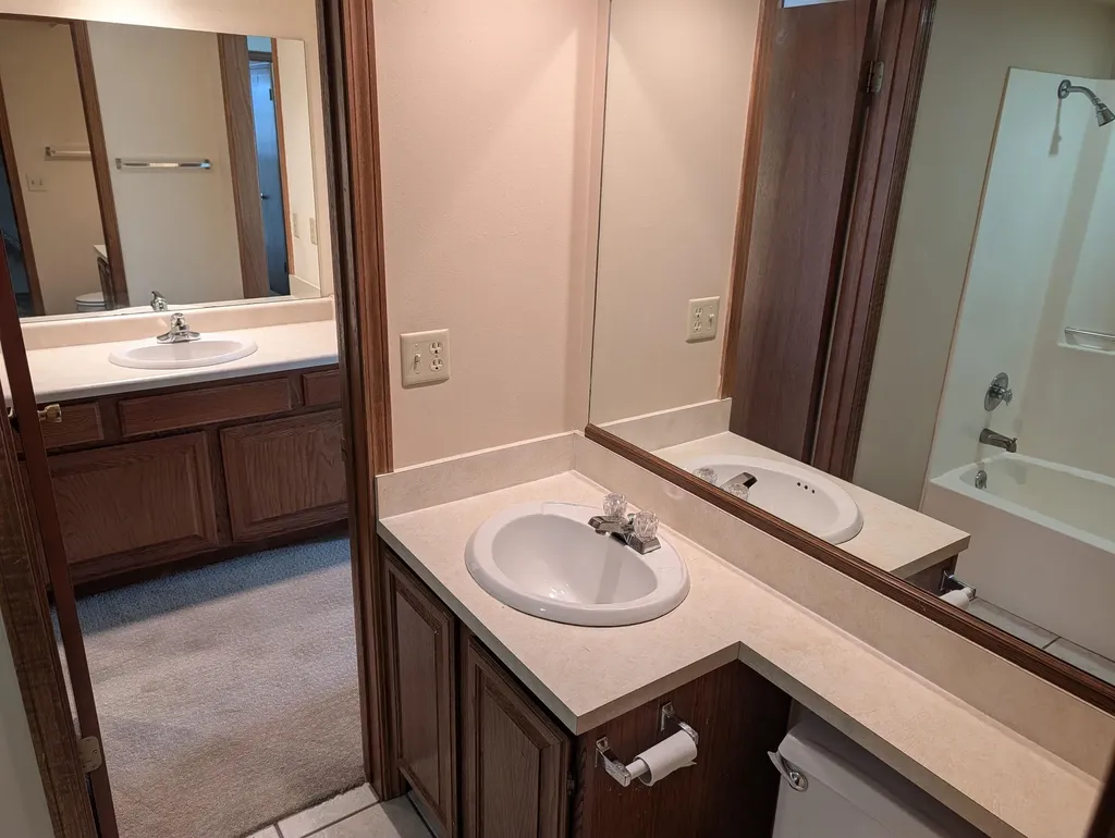 1717 S Cypress Wichita KS 67207